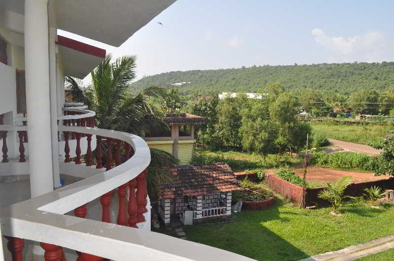 Oasis Beach Resort Гоа Экстерьер фото